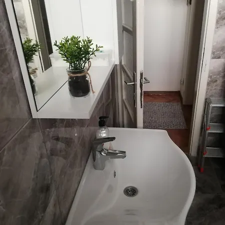 Radanovic Apartamento Foca